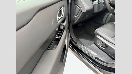 Range Rover Velar 10