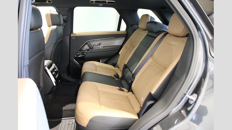 2023 認定中古車 Land Rover Range Rover Sport カルパチアングレイ 3.0リッター6気筒300PSターボチャージドディーゼルMHEV（オートマチック） DYNAMIC SE