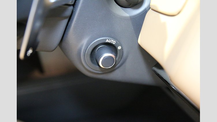 2023 認定中古車 Land Rover Range Rover Sport カルパチアングレイ 3.0リッター6気筒300PSターボチャージドディーゼルMHEV（オートマチック） DYNAMIC SE