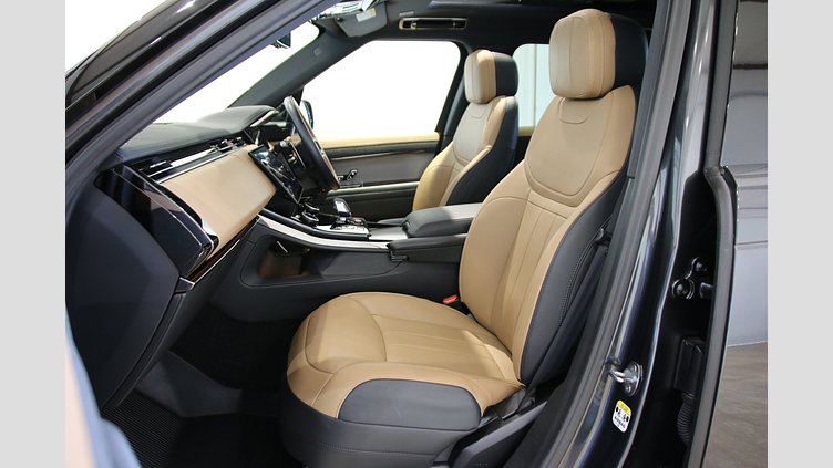 2023 認定中古車 Land Rover Range Rover Sport カルパチアングレイ 3.0リッター6気筒300PSターボチャージドディーゼルMHEV（オートマチック） DYNAMIC SE