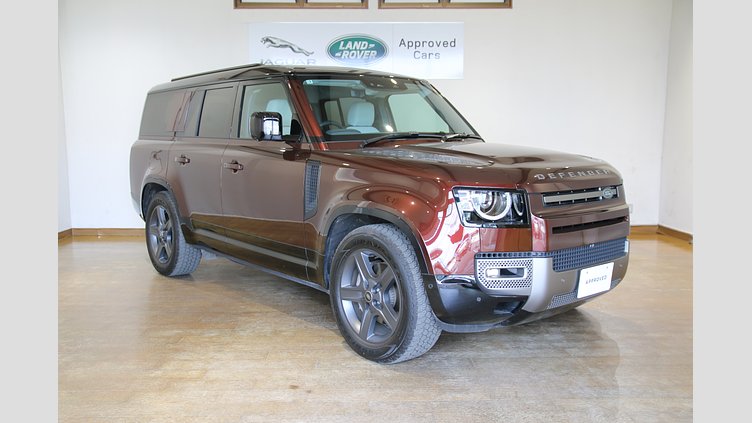 2024 認定中古車 Land Rover Defender 130 セドナレッド D350 ディーゼルマイルドハイブリッド X-Dynamic SE