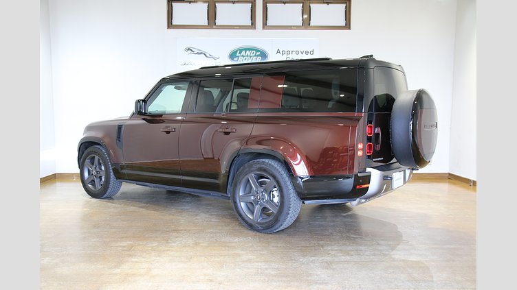 2024 認定中古車 Land Rover Defender 130 セドナレッド D350 ディーゼルマイルドハイブリッド X-Dynamic SE