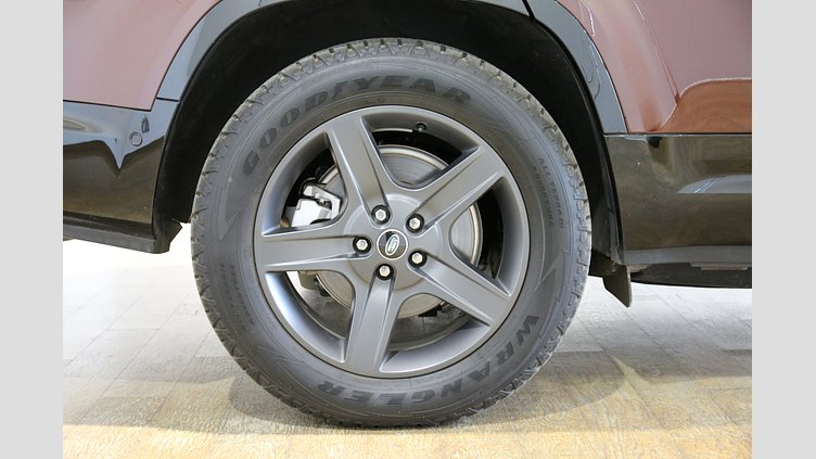 2024 認定中古車 Land Rover Defender 130 セドナレッド D350 ディーゼルマイルドハイブリッド X-Dynamic SE