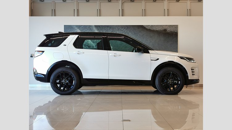 2024 認定中古車 Land Rover Discovery Sport オストゥーニパールホワイト D200マイルドハイブリッド（ディーゼル） 標準ホイール DYNAMIC SE