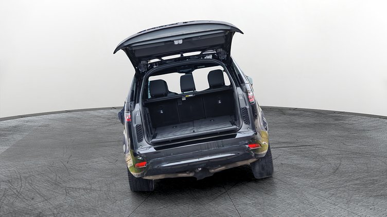 2025 Approved Land Rover Discovery Santorini Black Discovery Dynamic HSE Ingenium 3,0 literes, hathengeres, 350 lóerős dízelmotor (automata) összkerékhajtás Dynamic HSE