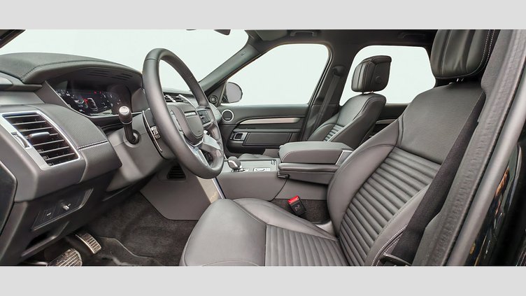 2025 Approved Land Rover Discovery Santorini Black Discovery Dynamic HSE Ingenium 3,0 literes, hathengeres, 350 lóerős dízelmotor (automata) összkerékhajtás Dynamic HSE