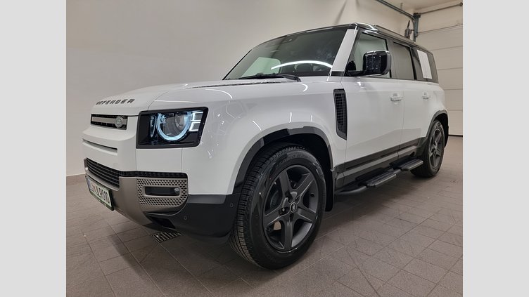 2025 Rabljena vozila Land Rover Defender 110 Fuji White D250 AWD AUTOMATIC MHEV X-DYNAMIC SE 
