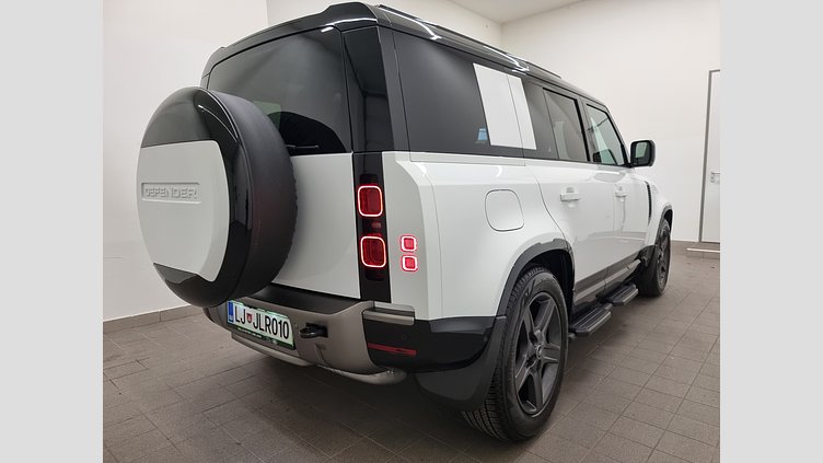2025 Rabljena vozila Land Rover Defender 110 Fuji White D250 AWD AUTOMATIC MHEV X-DYNAMIC SE 