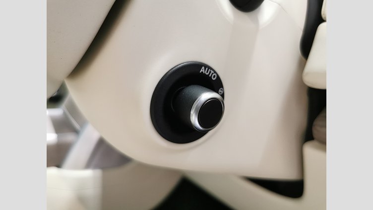 2024 認定中古車 Land Rover Range Rover アイガーグレイ P550 AWD PHEV（AT） スタンダードホイールベース Autobiography