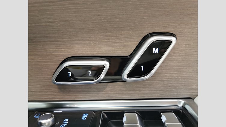 2024 認定中古車 Land Rover Range Rover アイガーグレイ P550 AWD PHEV（AT） スタンダードホイールベース Autobiography