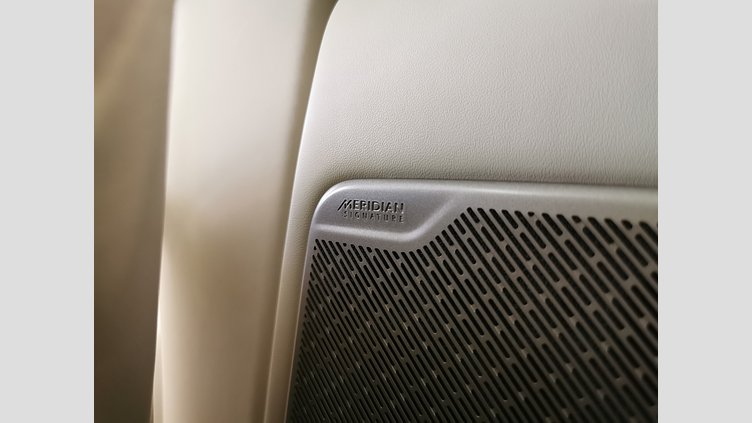 2024 認定中古車 Land Rover Range Rover アイガーグレイ P550 AWD PHEV（AT） スタンダードホイールベース Autobiography