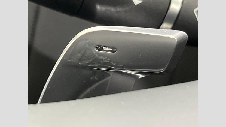 2024 認定中古車 Land Rover Range Rover Velar フジホワイト D200マイルドハイブリッド（ディーゼル） スタンダードホイールベース S