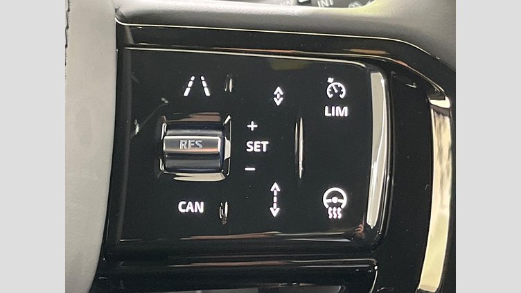 2024 認定中古車 Land Rover Range Rover Velar フジホワイト D200マイルドハイブリッド（ディーゼル） スタンダードホイールベース S