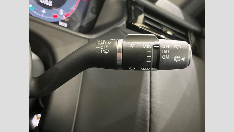 2024 認定中古車 Land Rover Range Rover Velar フジホワイト D200マイルドハイブリッド（ディーゼル） スタンダードホイールベース S