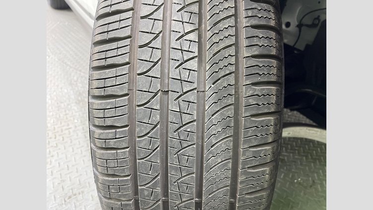 2024 認定中古車 Land Rover Range Rover Velar フジホワイト D200マイルドハイブリッド（ディーゼル） スタンダードホイールベース S