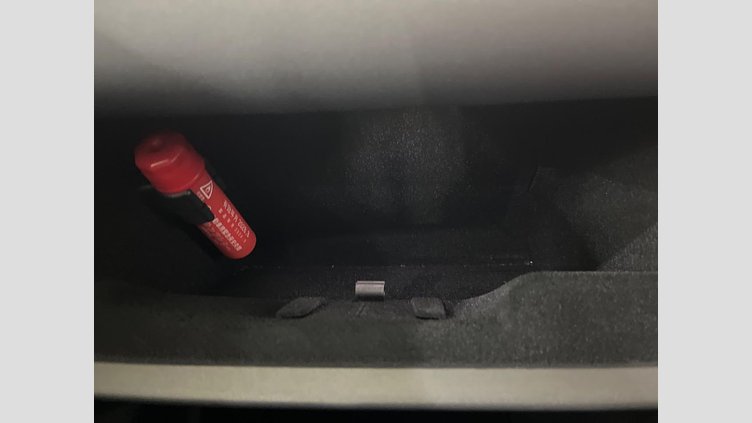 2024 認定中古車 Land Rover Range Rover Velar フジホワイト D200マイルドハイブリッド（ディーゼル） スタンダードホイールベース S