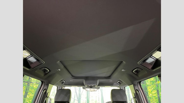 2024 認定中古車 Land Rover Defender 110 シリコンシルバー D350 ディーゼルマイルドハイブリッド X-Dynamic SE