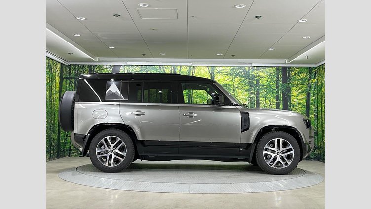 2024 認定中古車 Land Rover Defender 110 シリコンシルバー D350 ディーゼルマイルドハイブリッド X-Dynamic SE