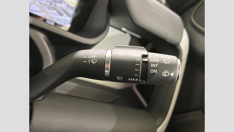 2024 認定中古車 Land Rover Defender 110 シリコンシルバー D350 ディーゼルマイルドハイブリッド X-Dynamic SE