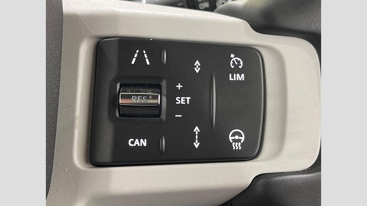 2024 認定中古車 Land Rover Defender 110 シリコンシルバー D350 ディーゼルマイルドハイブリッド X-Dynamic SE