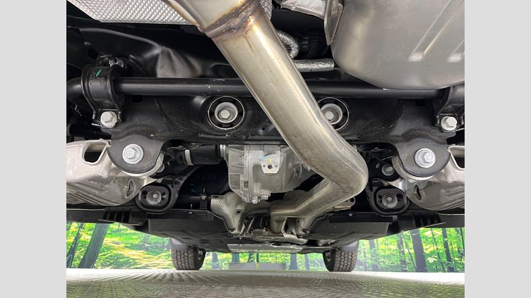 2024 認定中古車 Land Rover Defender 110 シリコンシルバー D350 ディーゼルマイルドハイブリッド X-Dynamic SE