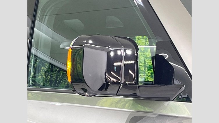 2024 認定中古車 Land Rover Defender 110 シリコンシルバー D350 ディーゼルマイルドハイブリッド X-Dynamic SE