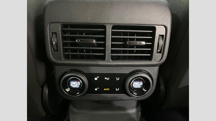 2023 認定中古車 Land Rover Range Rover Velar ヴァレジネブルー P400eプラグインハイブリッド（ガソリン） Standard Wheelbase Dynamic HSE