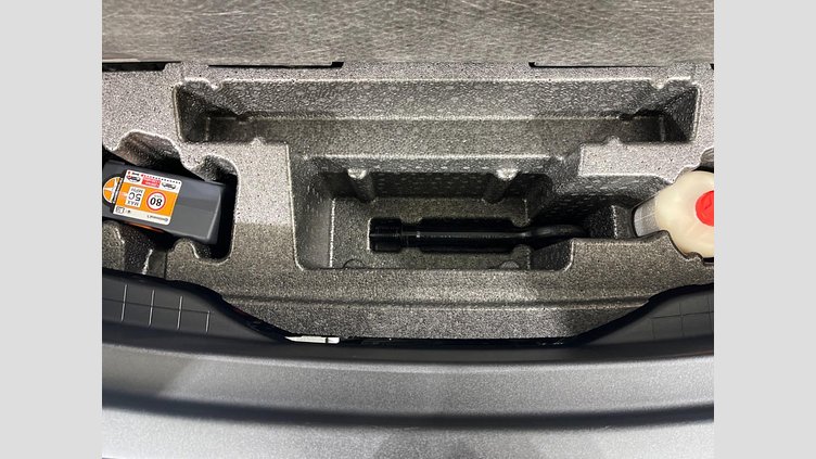 2023 認定中古車 Land Rover Range Rover Velar ヴァレジネブルー P400eプラグインハイブリッド（ガソリン） Standard Wheelbase Dynamic HSE