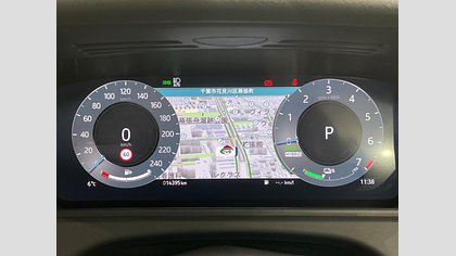 Range Rover Velar 11