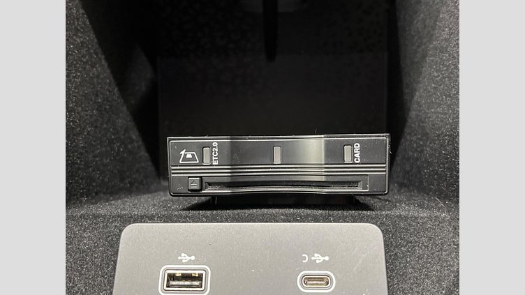 2024 認定中古車 Jaguar E-Pace カルパチアングレイ D200マイルドハイブリッド（ディーゼル） R-DYNAMIC SE