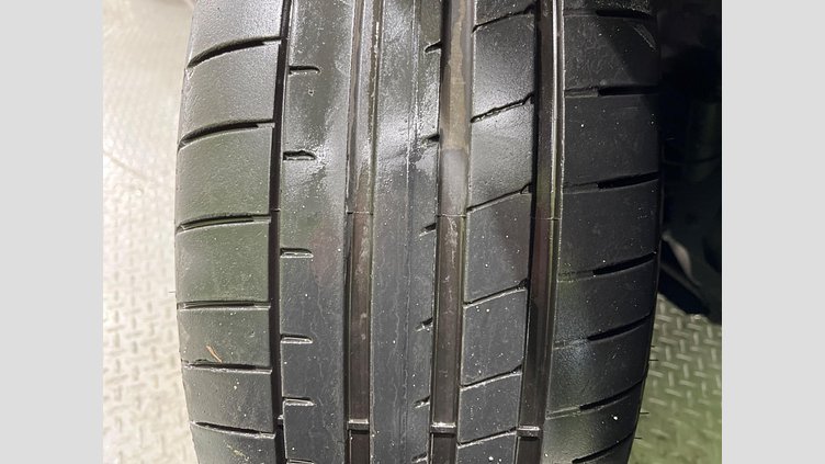 2024 認定中古車 Jaguar E-Pace カルパチアングレイ D200マイルドハイブリッド（ディーゼル） R-DYNAMIC SE