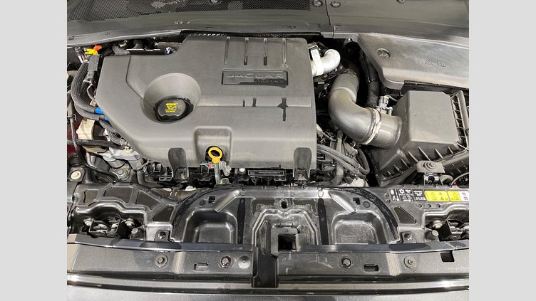 2024 認定中古車 Jaguar E-Pace カルパチアングレイ D200マイルドハイブリッド（ディーゼル） R-DYNAMIC SE