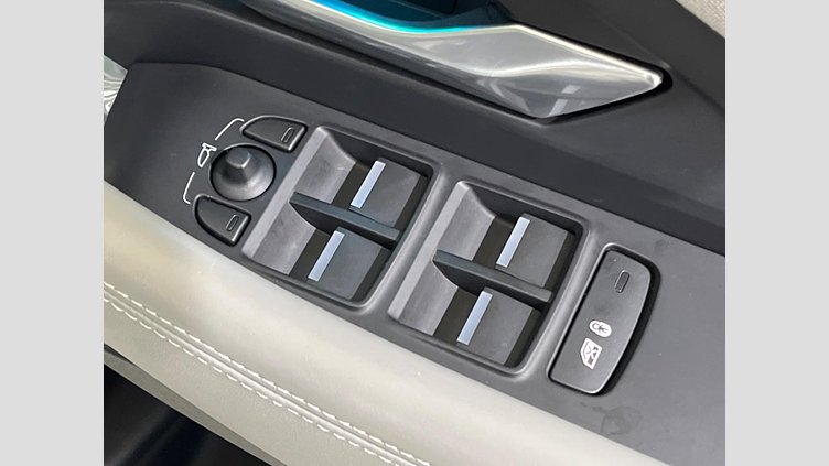 2024 認定中古車 Jaguar E-Pace カルパチアングレイ D200マイルドハイブリッド（ディーゼル） R-DYNAMIC SE