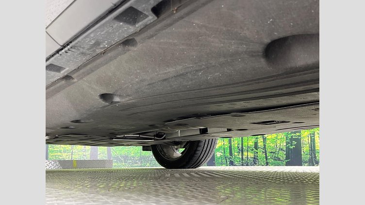 2024 認定中古車 Jaguar E-Pace カルパチアングレイ D200マイルドハイブリッド（ディーゼル） R-DYNAMIC SE