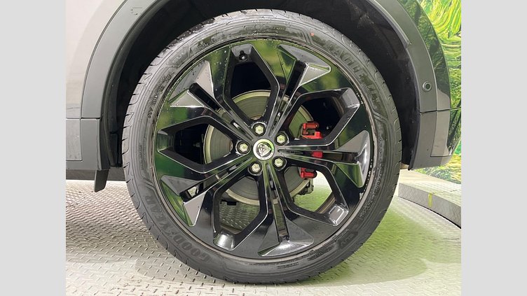 2024 認定中古車 Jaguar E-Pace カルパチアングレイ D200マイルドハイブリッド（ディーゼル） R-DYNAMIC SE