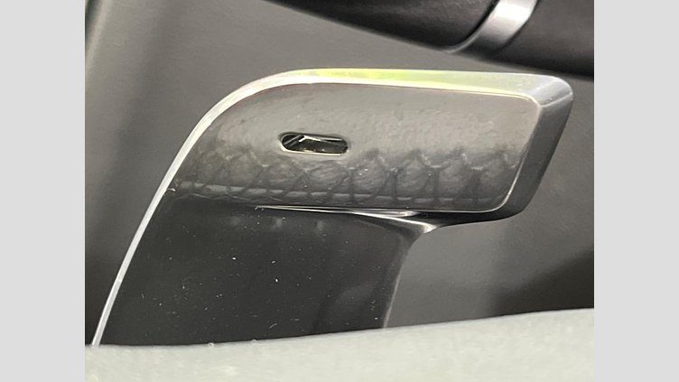 2024 認定中古車 Jaguar E-Pace カルパチアングレイ D200マイルドハイブリッド（ディーゼル） R-DYNAMIC SE