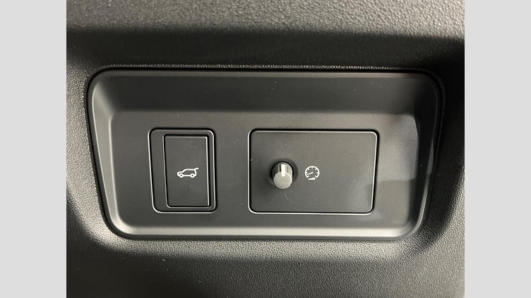 2024 認定中古車 Jaguar E-Pace カルパチアングレイ D200マイルドハイブリッド（ディーゼル） R-DYNAMIC SE