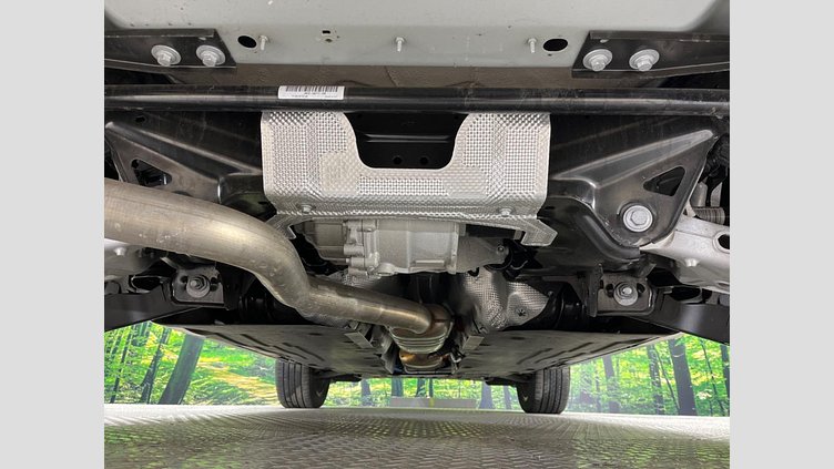 2024 認定中古車 Land Rover Discovery Sport ハクバシルバー D200マイルドハイブリッド（ディーゼル） 標準ホイール DYNAMIC SE