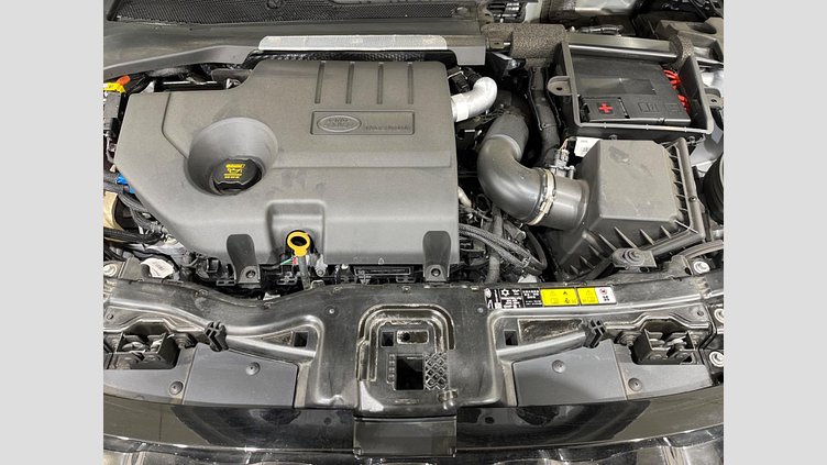 2024 認定中古車 Land Rover Discovery Sport ハクバシルバー D200マイルドハイブリッド（ディーゼル） 標準ホイール DYNAMIC SE