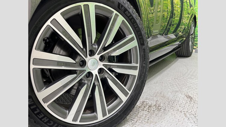 2024 認定中古車 Land Rover Range Rover シャラントグレイ D350 AWD MHEV（AT） スタンダードホイールベース Autobiography