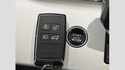 Range Rover 25