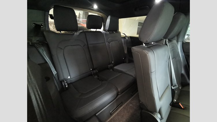 2025 認定中古車 Land Rover Defender 130 カルパチアングレイ D350 ディーゼルマイルドハイブリッド X-Dynamic SE