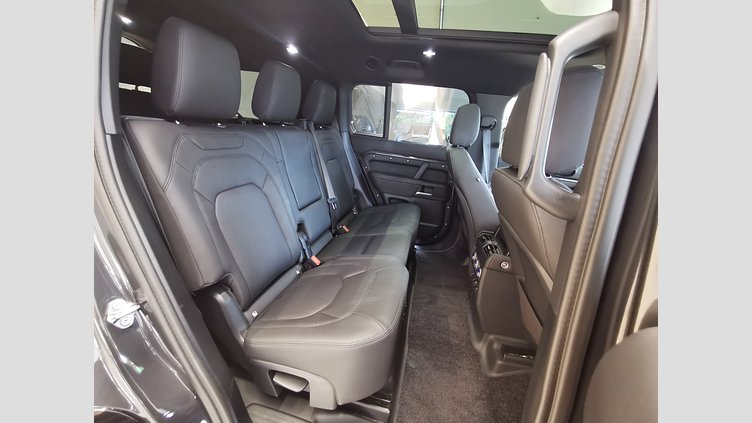 2025 認定中古車 Land Rover Defender 130 カルパチアングレイ D350 ディーゼルマイルドハイブリッド X-Dynamic SE