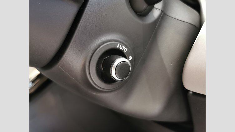 2024 認定中古車 Land Rover Range Rover Evoque ソウルパールシルバー D200マイルドハイブリッド（ディーゼル） Standard Wheelbase DYNAMIC SE