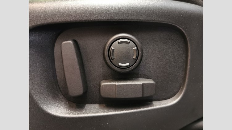 2024 認定中古車 Land Rover Range Rover Evoque ソウルパールシルバー D200マイルドハイブリッド（ディーゼル） Standard Wheelbase DYNAMIC SE