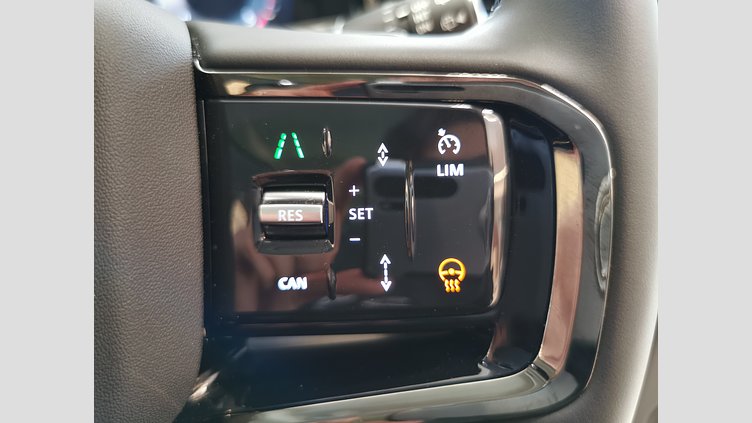 2024 認定中古車 Land Rover Range Rover Evoque ソウルパールシルバー D200マイルドハイブリッド（ディーゼル） Standard Wheelbase DYNAMIC SE