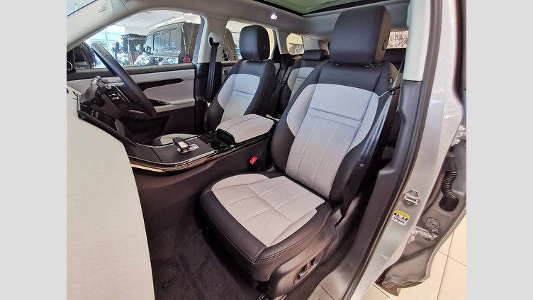 2024 認定中古車 Land Rover Range Rover Evoque ソウルパールシルバー D200マイルドハイブリッド（ディーゼル） Standard Wheelbase DYNAMIC SE