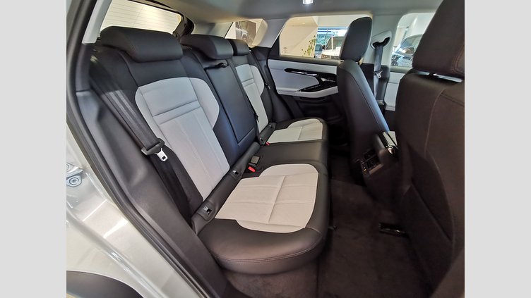 2024 認定中古車 Land Rover Range Rover Evoque ソウルパールシルバー D200マイルドハイブリッド（ディーゼル） Standard Wheelbase DYNAMIC SE