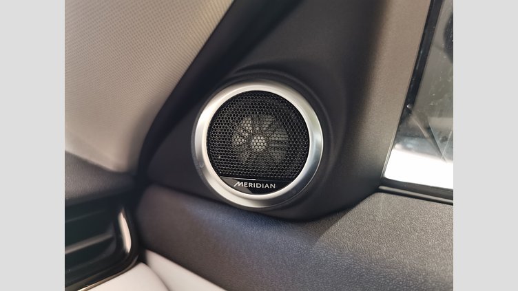 2024 認定中古車 Land Rover Range Rover Evoque ソウルパールシルバー D200マイルドハイブリッド（ディーゼル） Standard Wheelbase DYNAMIC SE