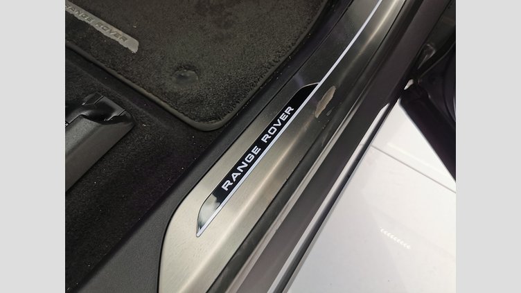 2024 認定中古車 Land Rover Range Rover Sport アイガーグレイ D300マイルドハイブリッド スタンダードホイールベース Dynamic SE